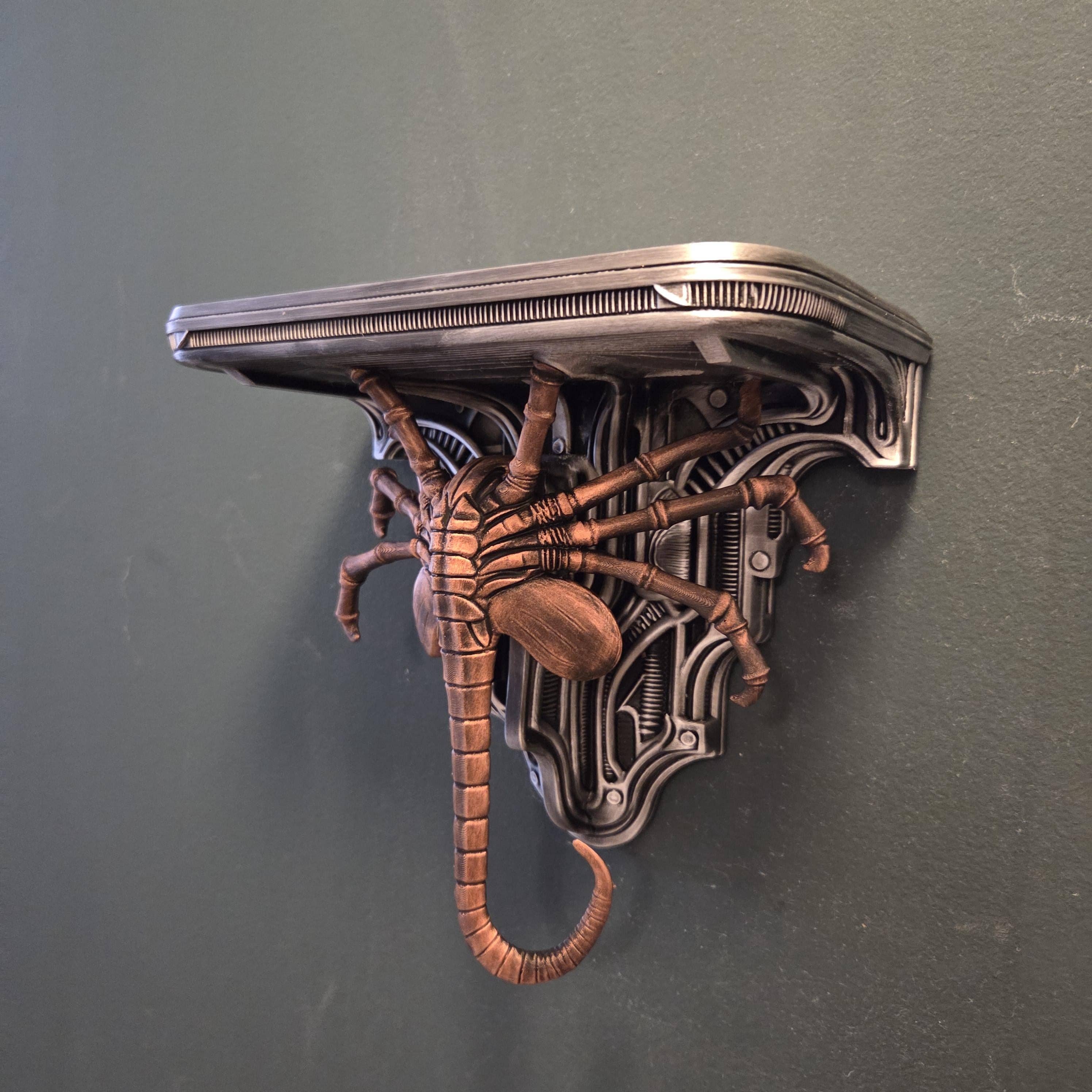 Facehugger xenomorph væghylde
