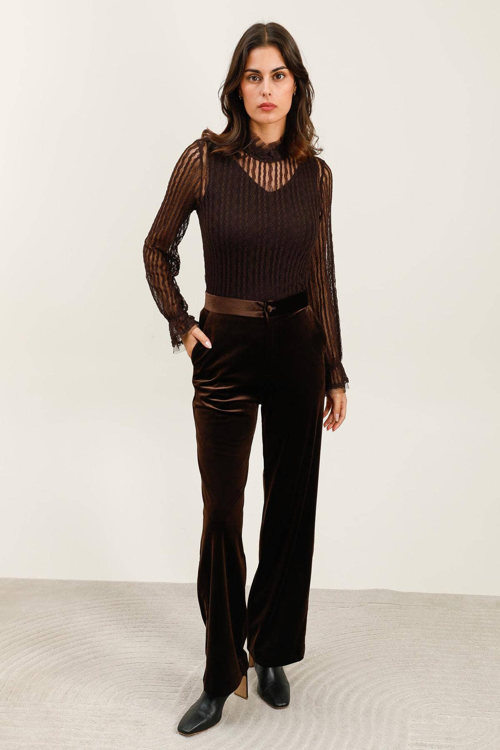 CHOKLATE PARIS - Ariane bluse med blondehals og rullekrave