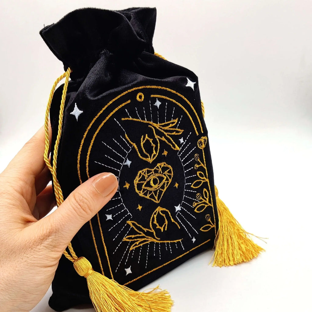 LA MUCI DESIGN – Sort fløjls tarotpose med snørelukning