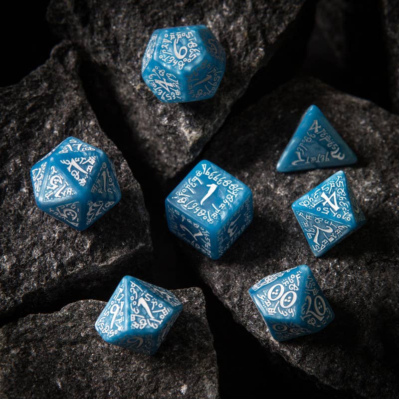 Elvish Dice Set Ice Blue & White fra Q-Workshop