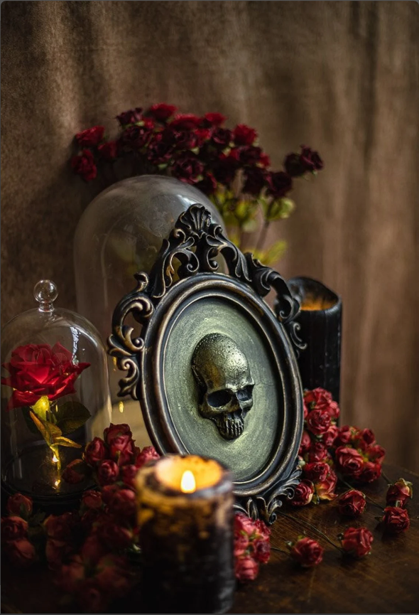 Gotisk Skalleramme i Harpiks 28x19 cm – Costurero Real | Skulls&Bones