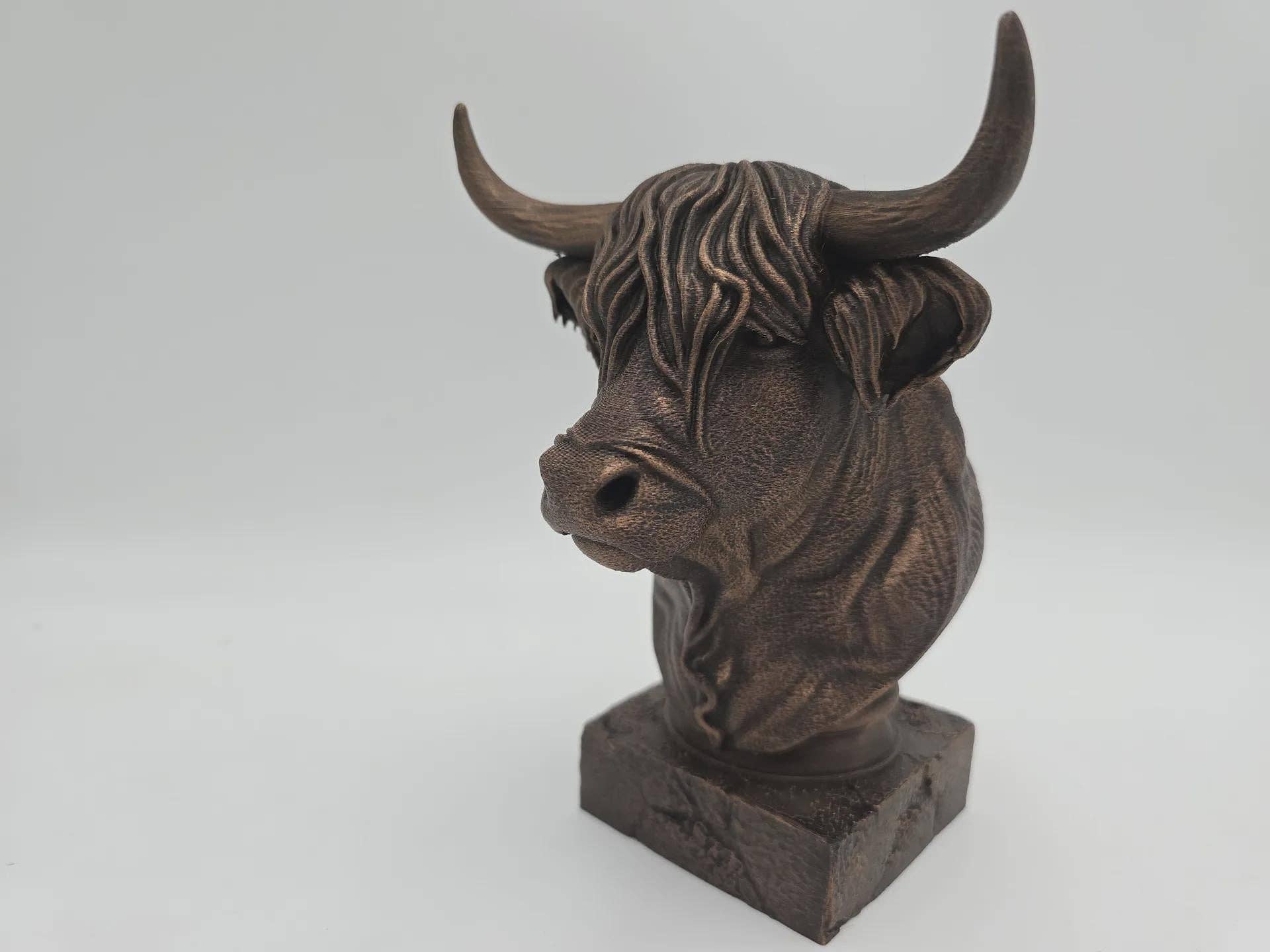 Highland-ko buste