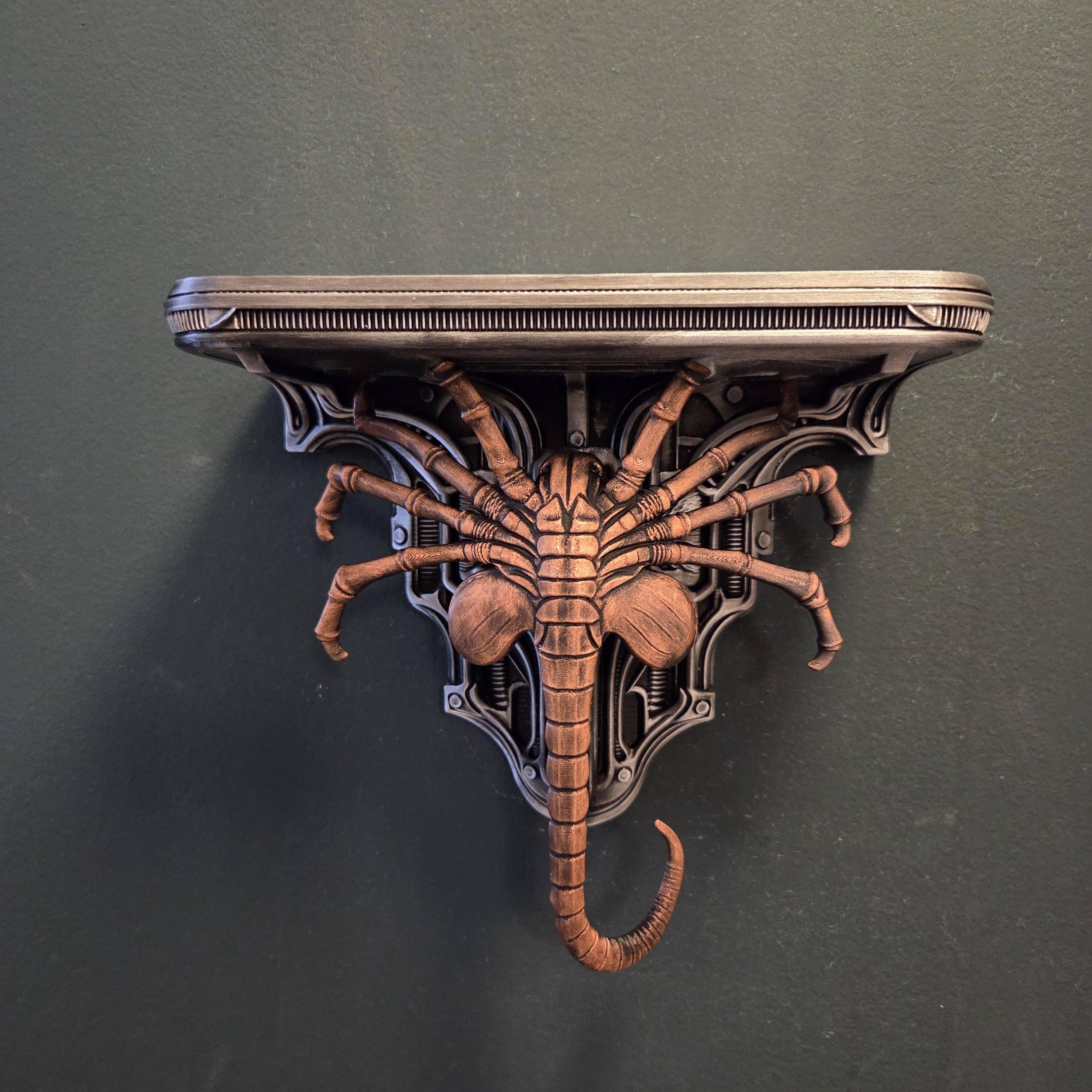 Facehugger xenomorph væghylde