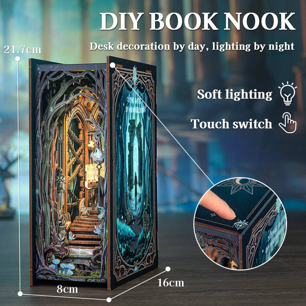 The Door to Wonderland - Book Nook fra CUTEBEE