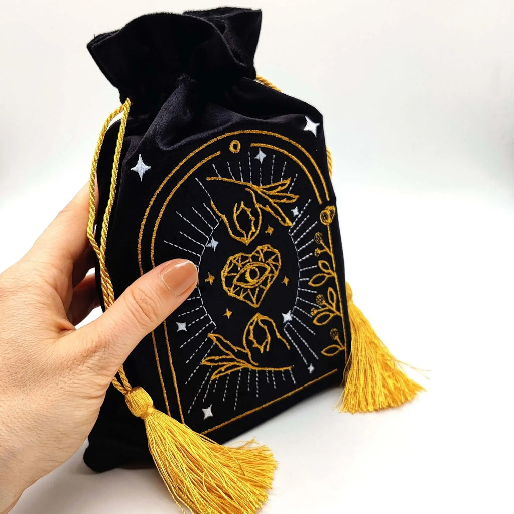 LA MUCI DESIGN – Sort fløjls tarotpose med snørelukning