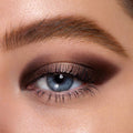 Øjenskygge 121 Amber – mørk chokoladebrun fra We Make-up