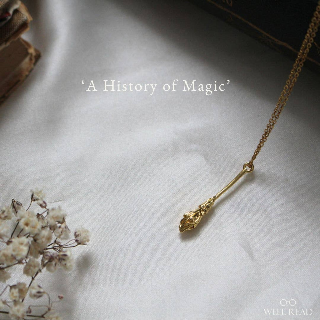Well Read Company – A History of Magic Heksekost Halskæde