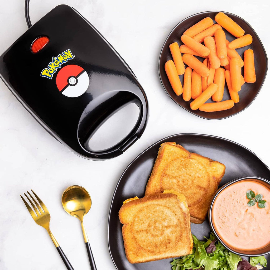 Pokemon Sandwich Maker – Pokéball Design
