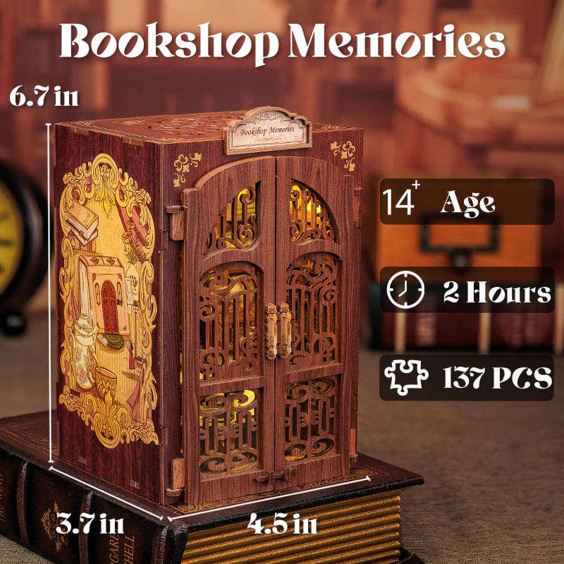 Bookshop Memories - Book Nook fra CUTEBEE