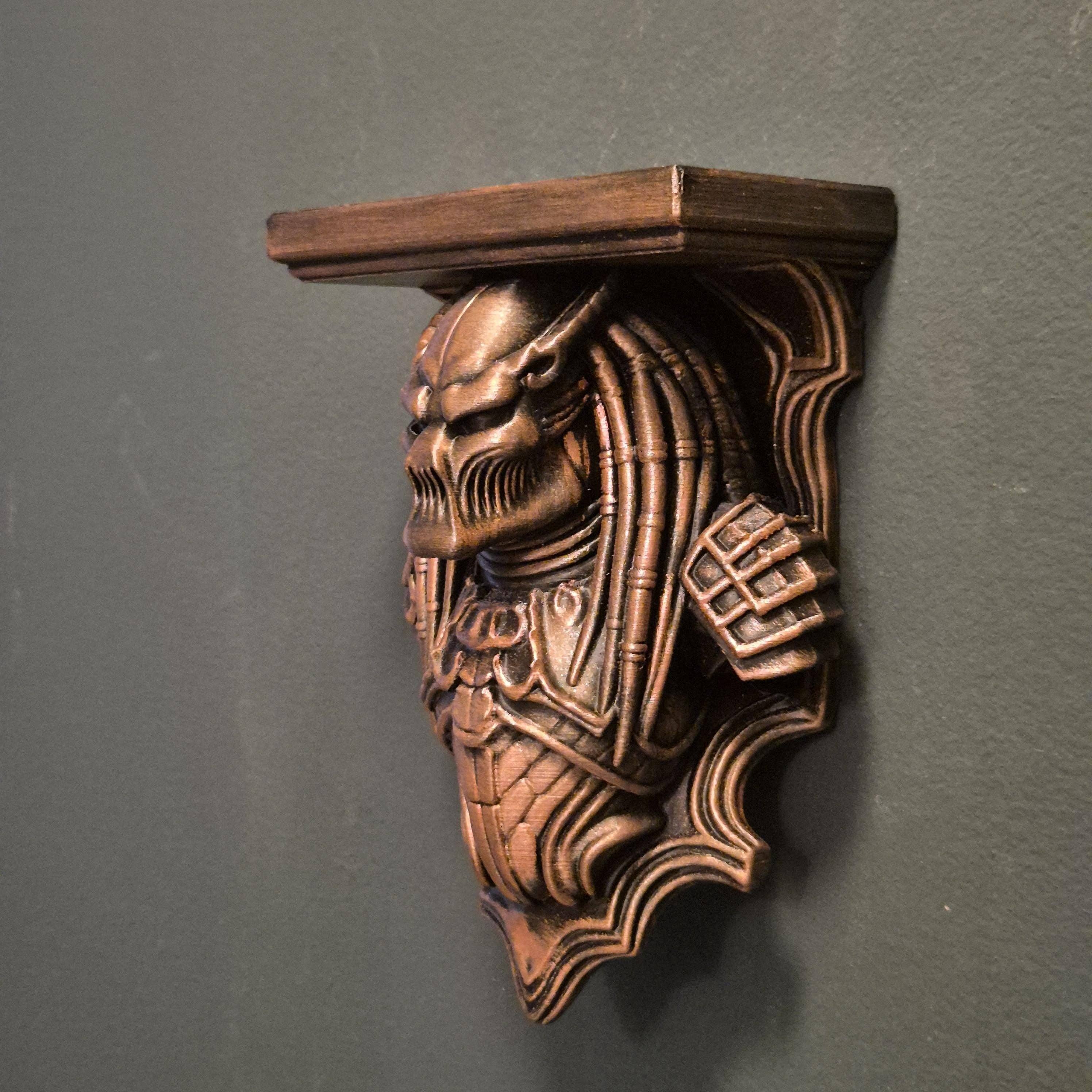 Predator Warrior væghylde i bronze
