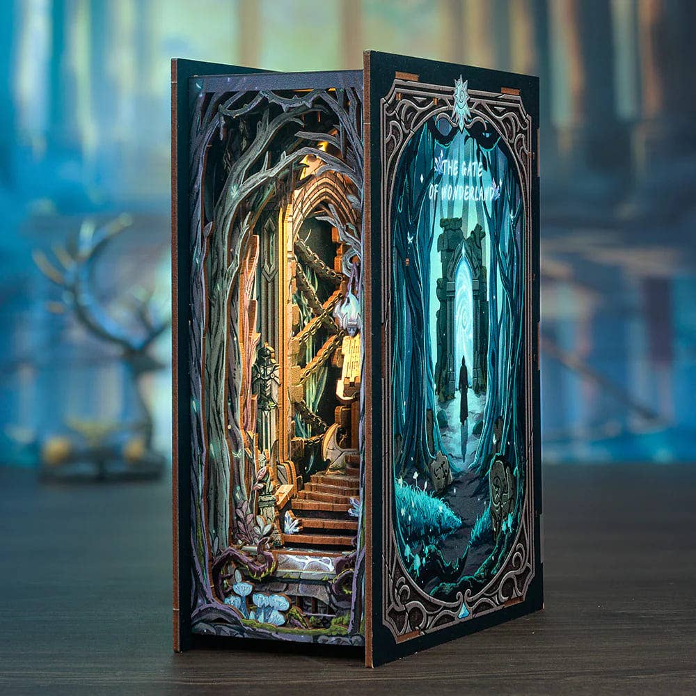 The Door to Wonderland - Book Nook fra CUTEBEE