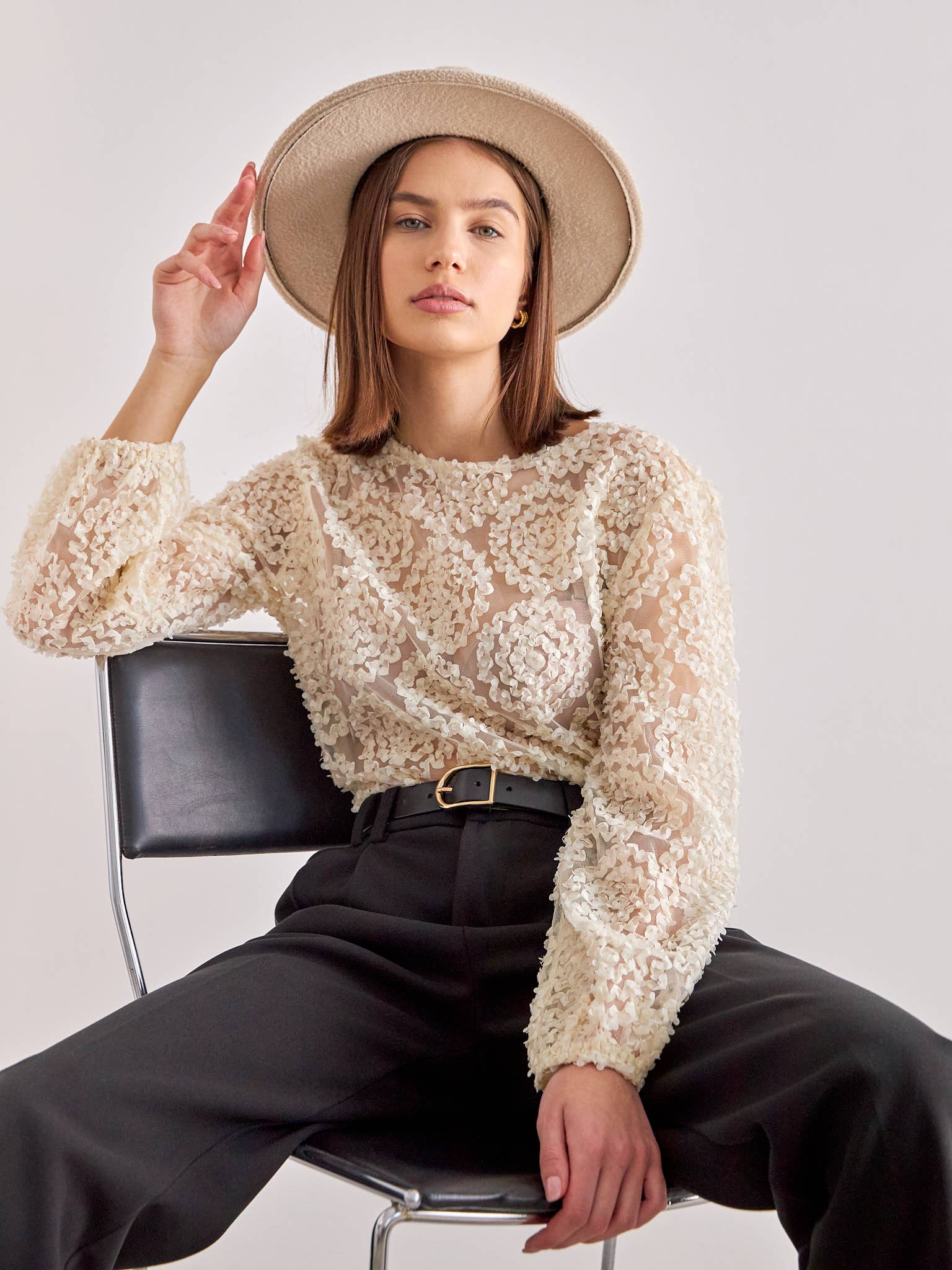 CHOKLATE PARIS - Bluse med teksturerede rosetter