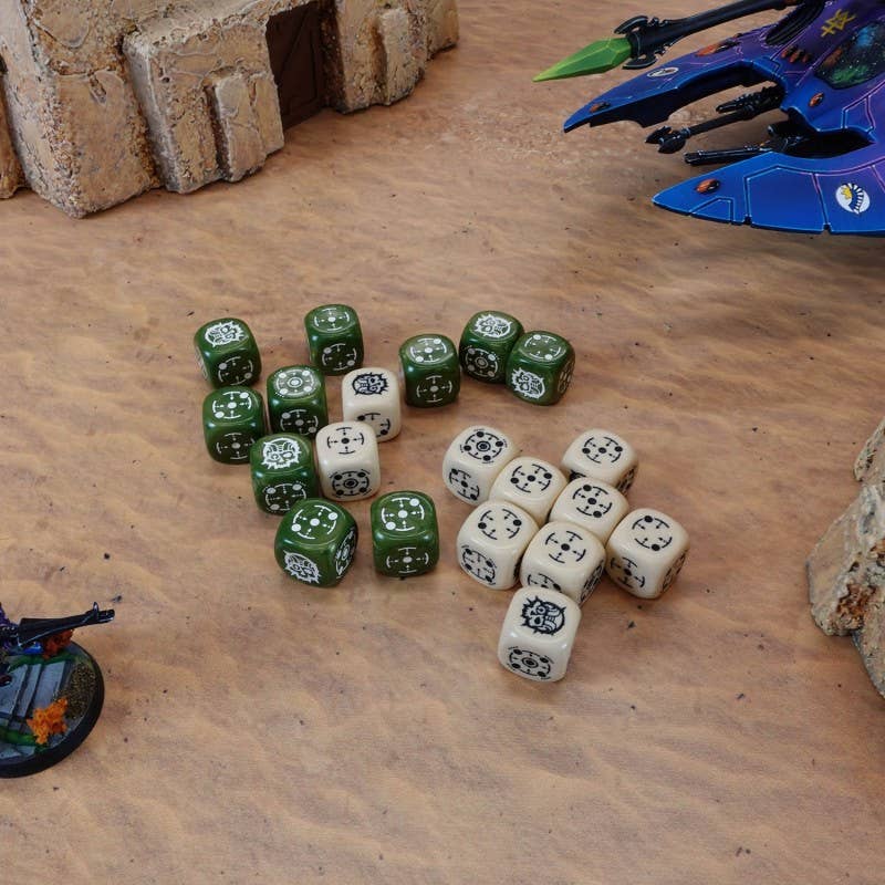 Crosshairs Compact D6 Dice Set Beige & Olive fra Q-Workshop
