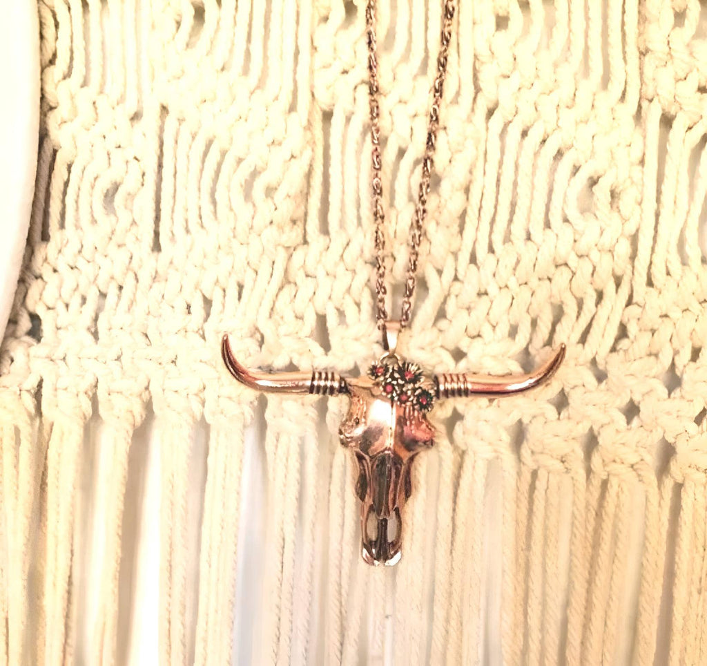 Wild & Free - Boho halskæde med 'Cow Skull' vedhæng