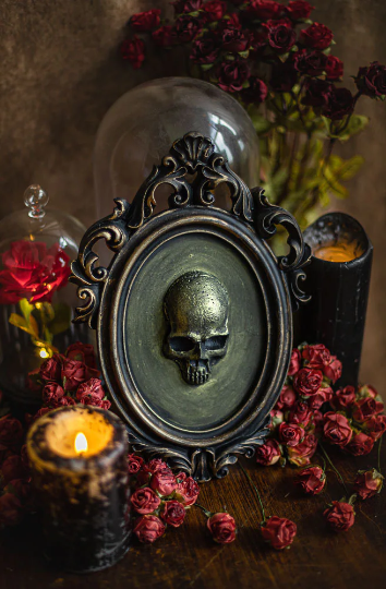Gotisk Skalleramme i Harpiks 28x19 cm – Costurero Real | Skulls&Bones