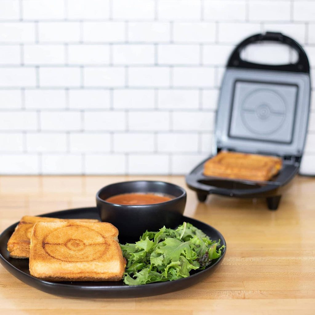 Pokemon Sandwich Maker – Pokéball Design