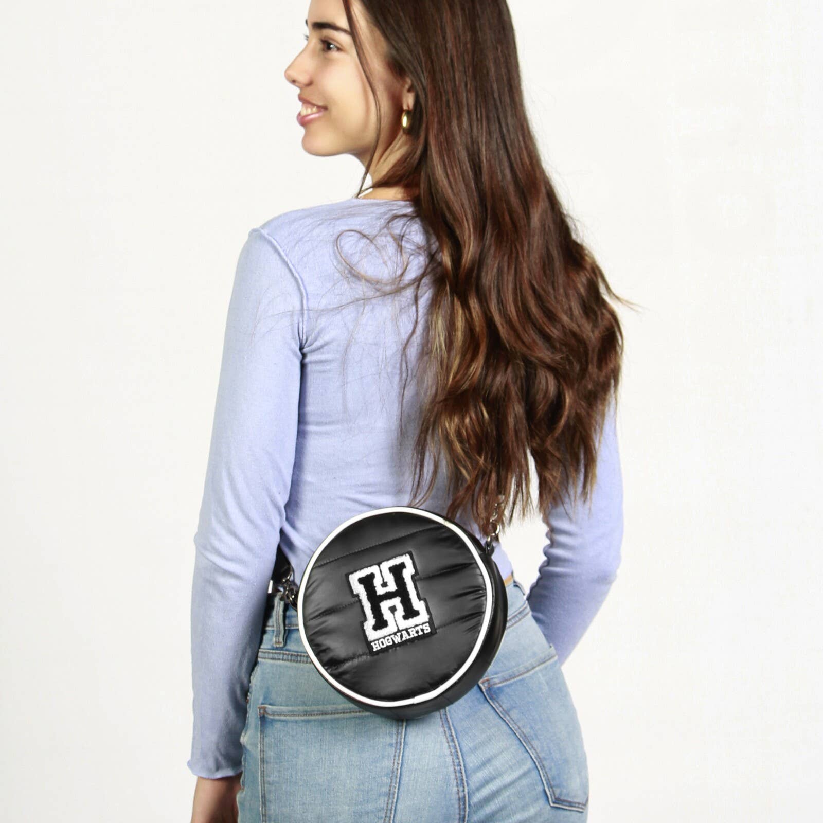 H-Round Crossbody Taske, Sort – Harry Potter – KARACTERMANIA