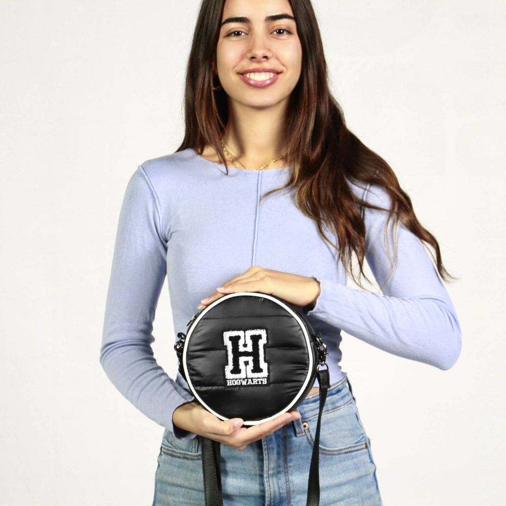H-Round Crossbody Taske, Sort – Harry Potter – KARACTERMANIA